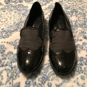 Cute women’s tuxedo loafers